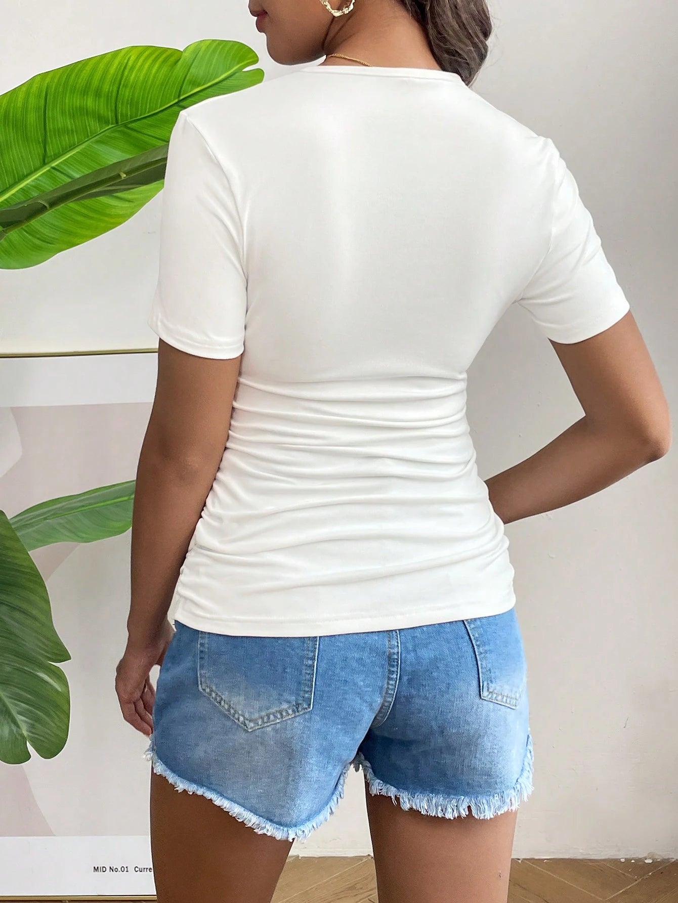 SHEIN Maternity Solid Color Side Ruched Slim Fit T-Shirt