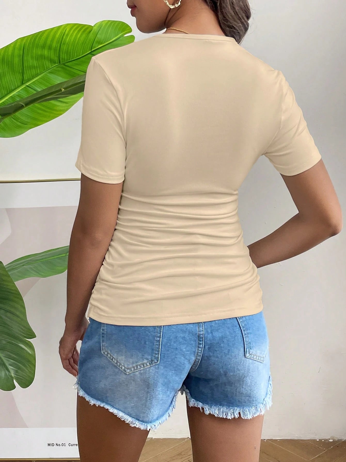 SHEIN Maternity Solid Color Side Ruched Slim Fit T-Shirt