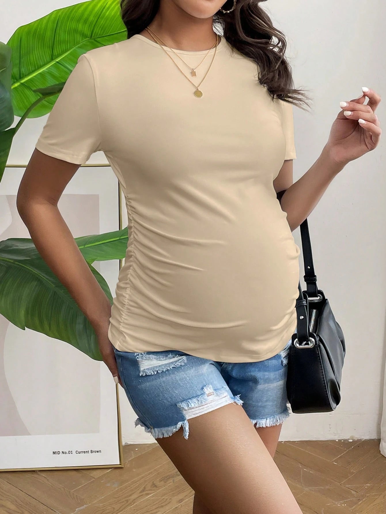 SHEIN Maternity Solid Color Side Ruched Slim Fit T-Shirt
