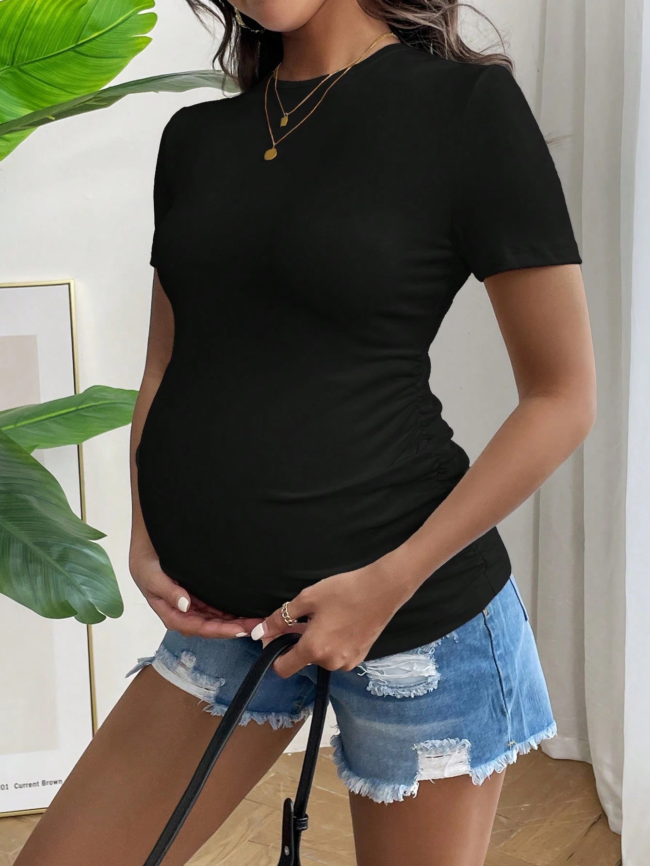 SHEIN Maternity Solid Color Side Ruched Slim Fit T-Shirt