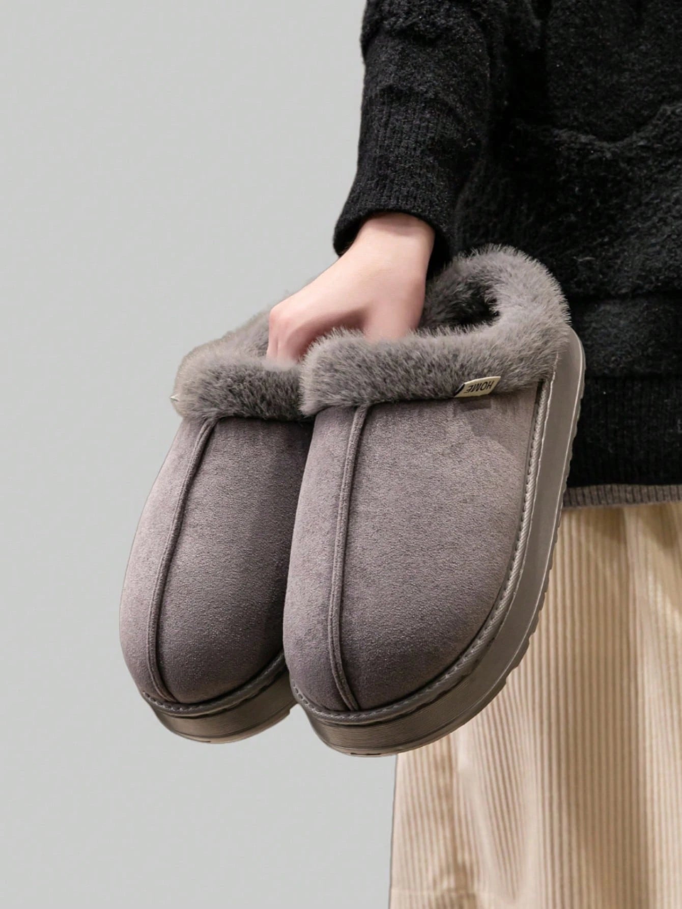 Fashionable & Cozy Men's Coffee Fuzzy Slippers