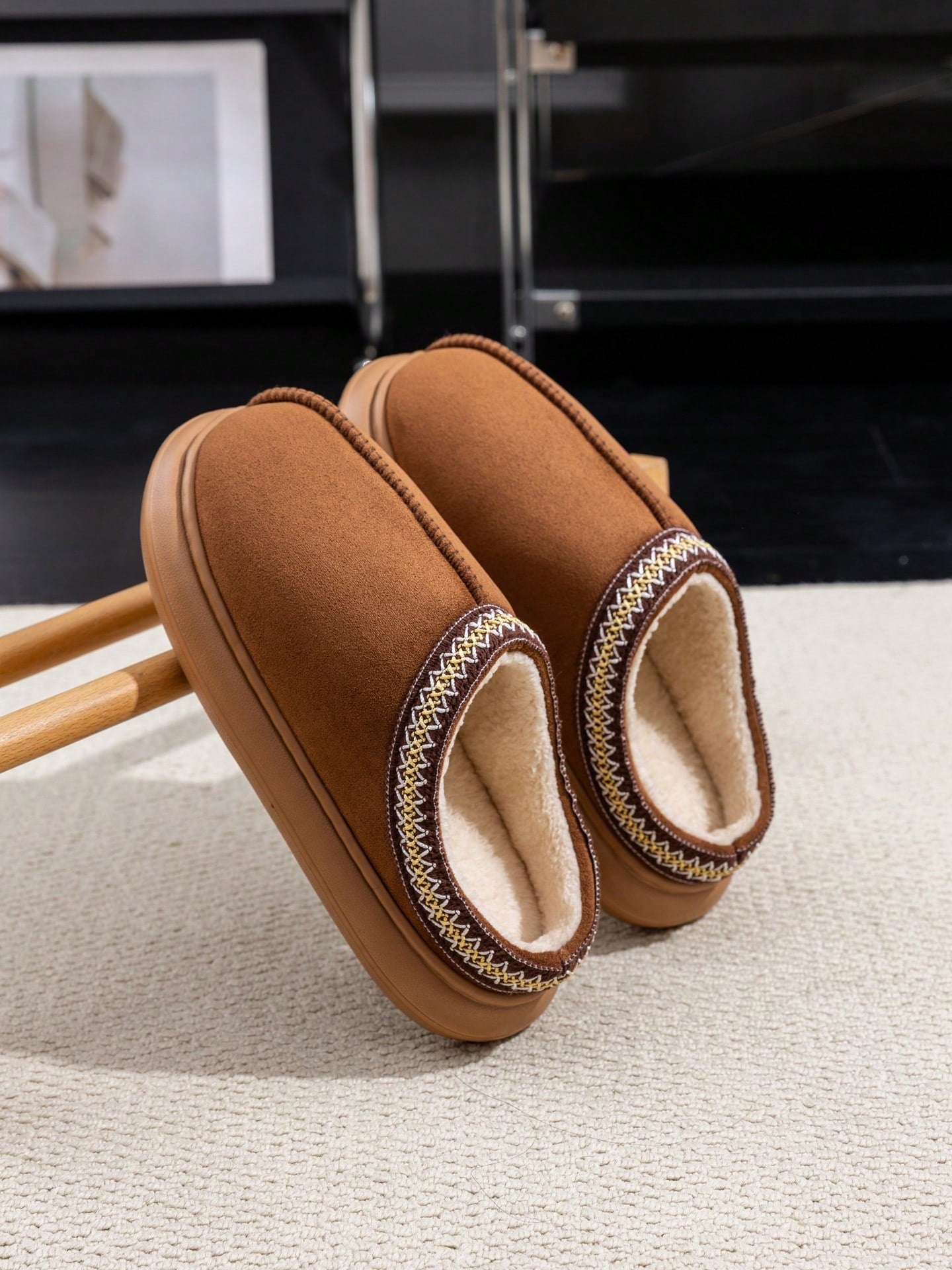 Women's Fluffy Lined Slippers With Lace Trim