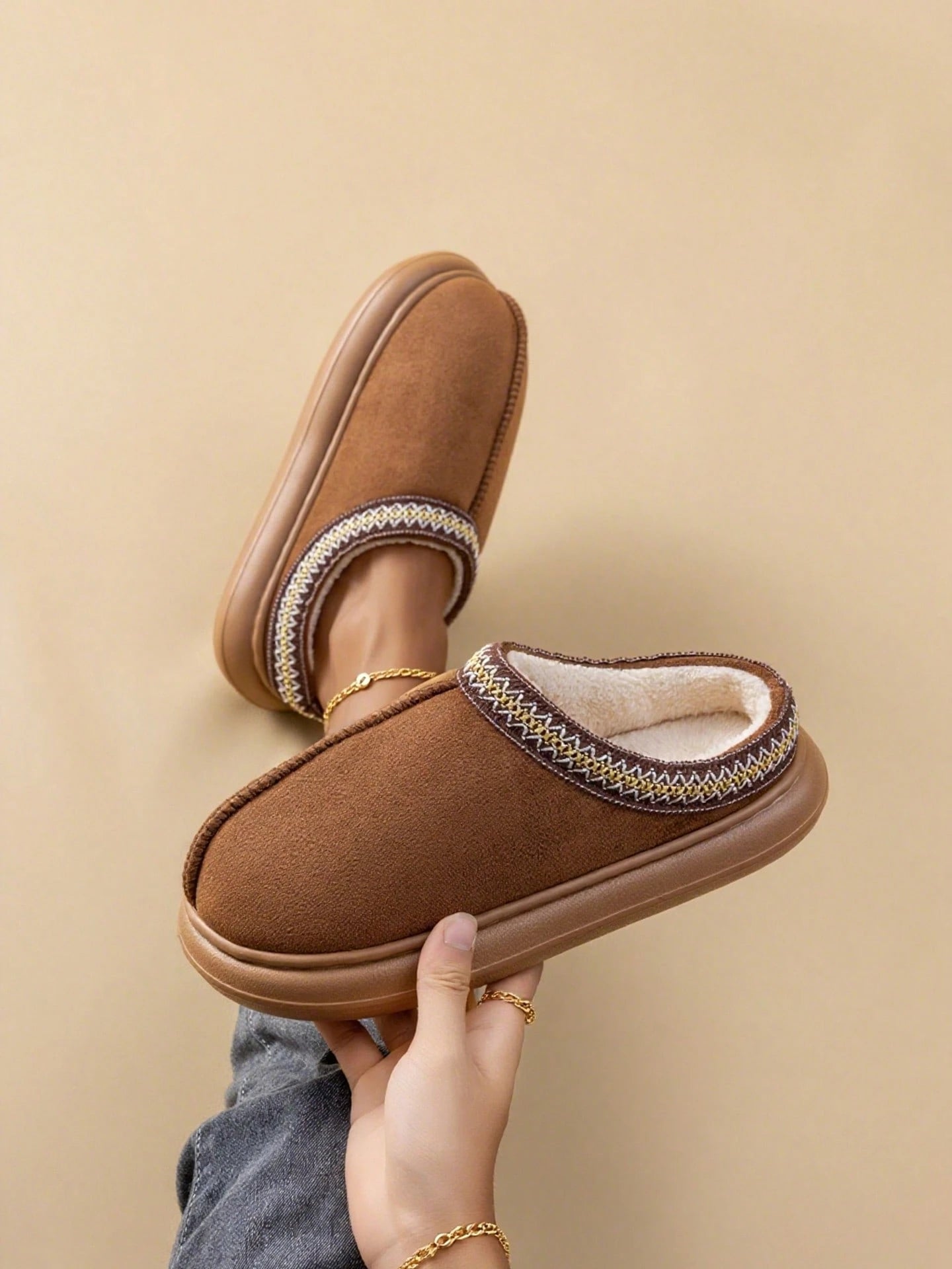 Women's Fluffy Lined Slippers With Lace Trim
